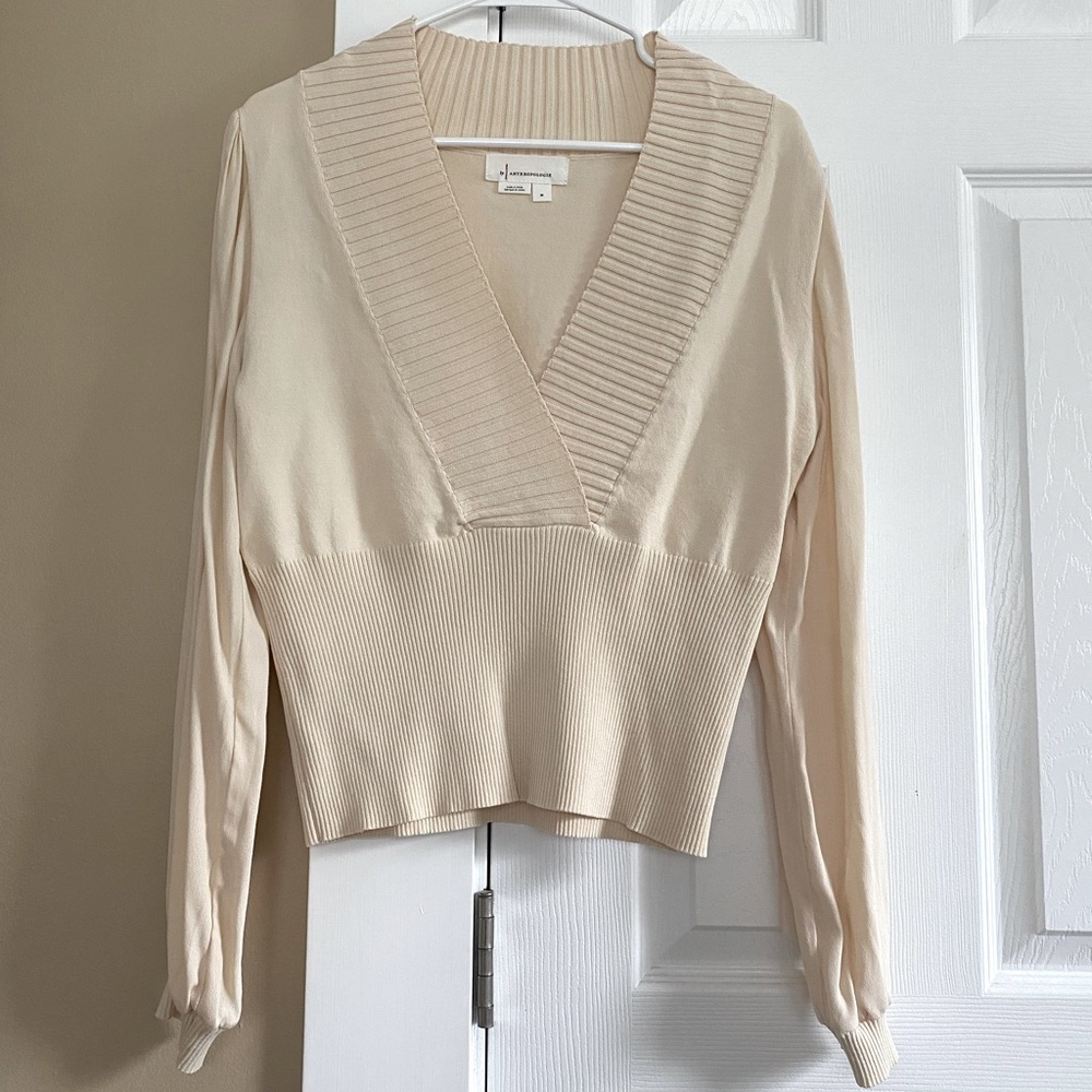 V-neck lightweight sweater